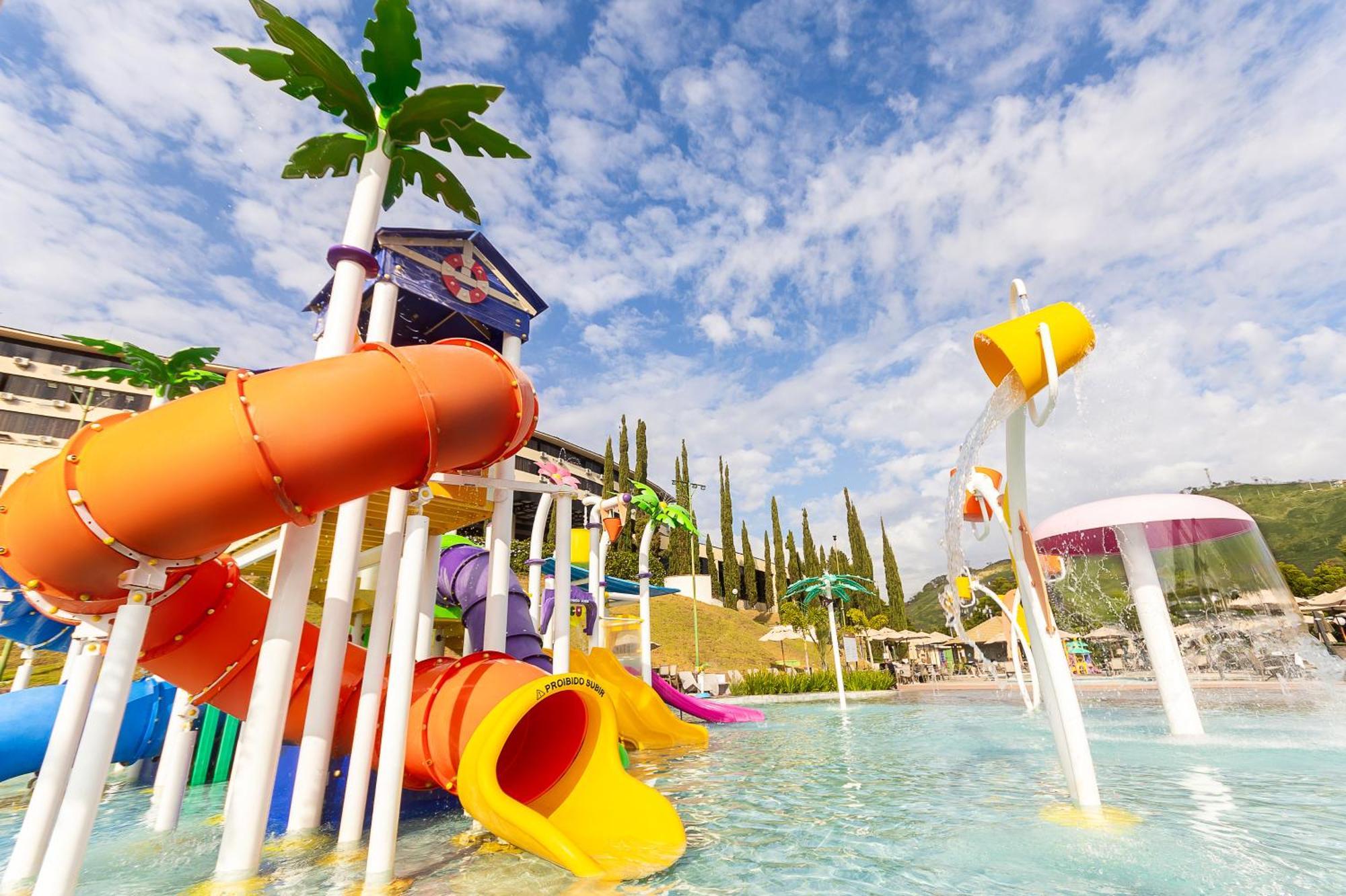 Hotel Golden Park All Inclusive Pocos De Caldas By Nacional Inn Exterior photo The water park